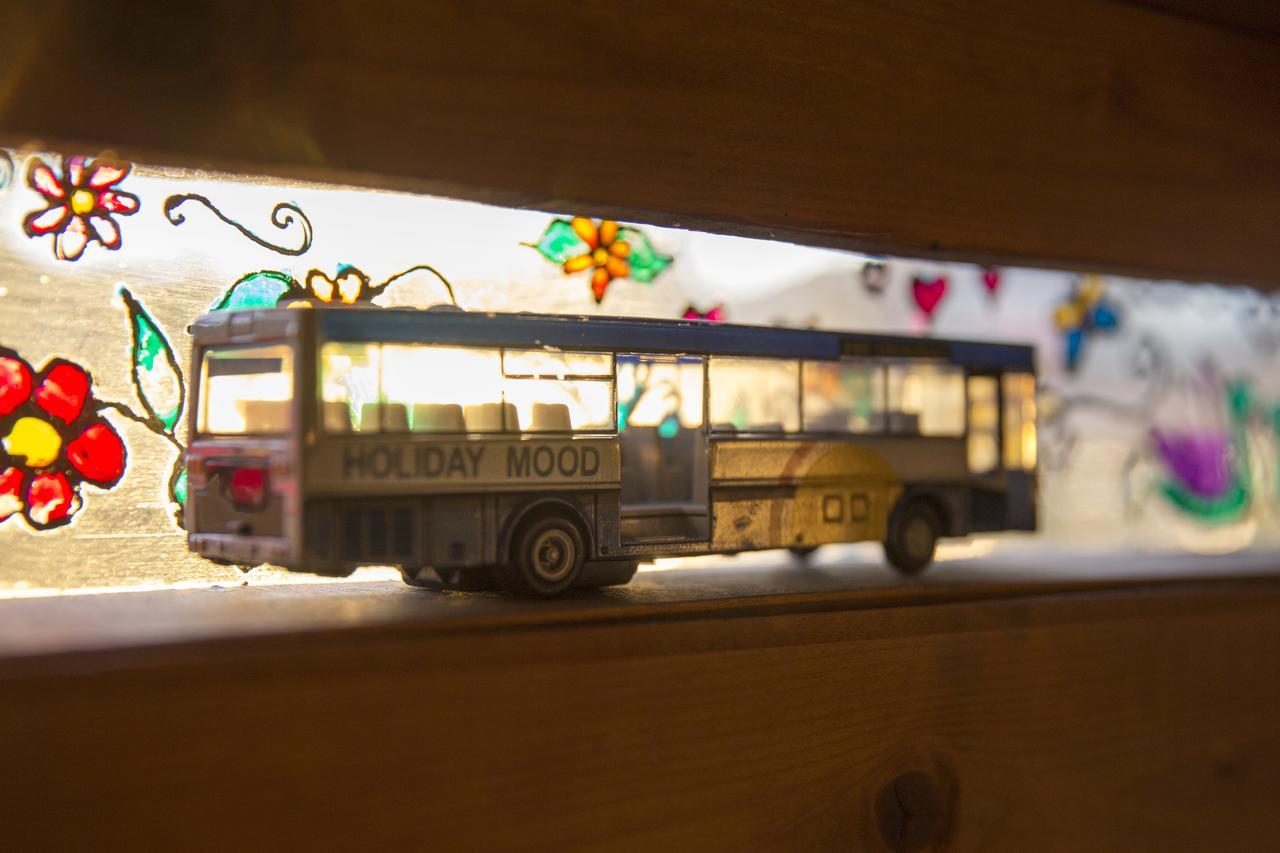 Zimmerbus 'Ezuz Exterior foto